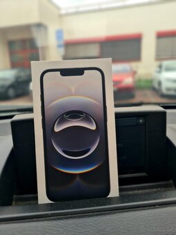 Apple iPhone 16e 128GB Black - 2