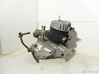 čz 175 předválečná motor - 2