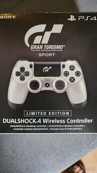 PS4 PRO 1TB + 2x ovladač + hry - krásný stav - 2