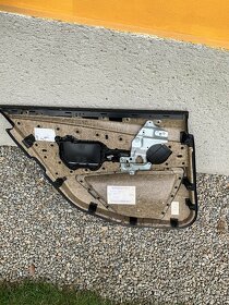 Tapec dveří BMW E61 - 2