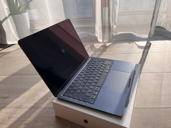 MacBook Air 13,6 - 2