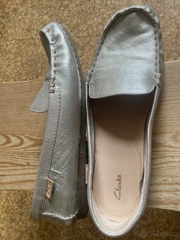 Zlaté kožené boty Clarks - 2