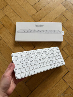 Nová klávesnice Apple Magic Keyboard 2024 s Touch ID - CZ - 2