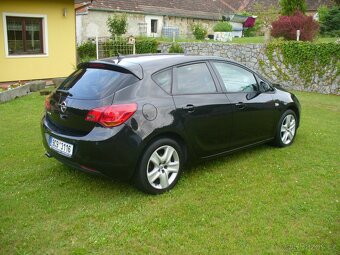 Opel Astra 1.4i Turbo - 2