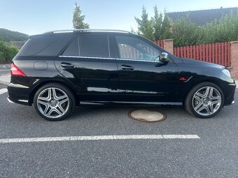 Mercedes-Benz ML63 AMG Performance,4x4,560PS AFFALTERBACH - 2