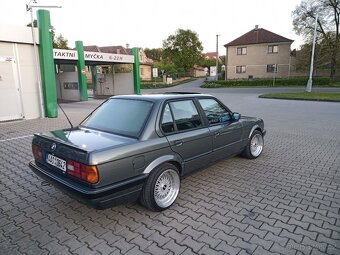 BMW e30 - 2