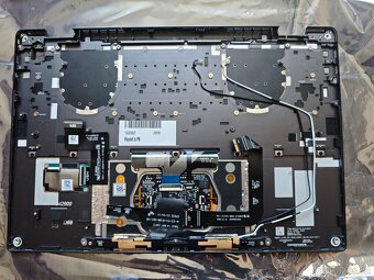 Palmrest pro Dell Latitude 9440 s českou klávesnicí JRXYM - 2