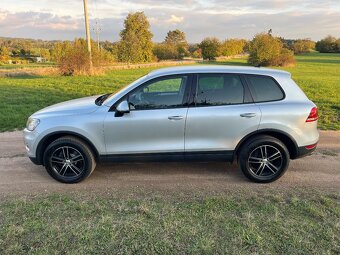 Volkswagen Touareg 3.0 tdi - 2
