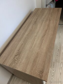 Dřevěný psací stůl - 2