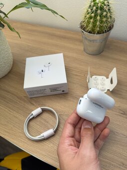 Bílá Bezdrátová Sluchátka - 2