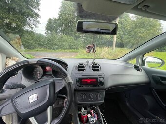 Prodám Seat Ibizu combi 1.2, r. 2011 - 2