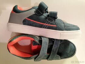 Nové chlapecké boty od Bati vel. 38 - 2