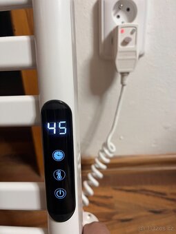 Elektrický topný žebřík 60 × 51 cm - 2