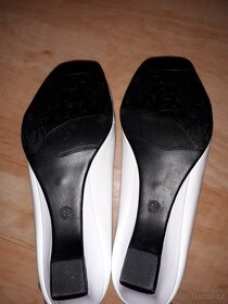 Dámské lodičky bílé vel. 40 - 2