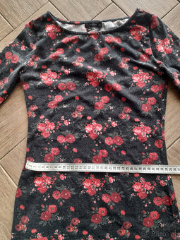 Úpletové šaty zn. Reserved, vel. 34 - 2