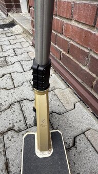 Freestyle koloběžka NATIVE Stem Med - 2