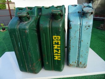 Kanistry 20 litrů , plechové  .. - 2