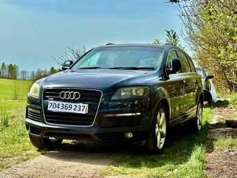 // AUDI Q7 3.0TDIS-Line 4x4 - CASA // DÍLY - 2