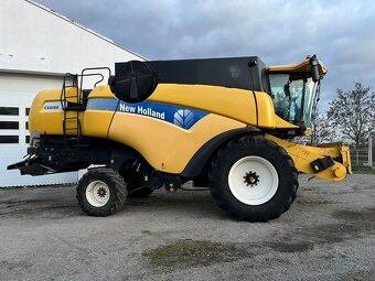 Sklízecí mlátička NEW HOLLAND CX8080SL s vario žac. lištou - 2