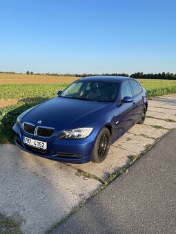 BMW 318i E90 - 2