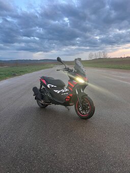 Aprilia SR GT 125 Replica - 2