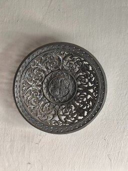 Litinový talíř-ornamentální vzor - 2