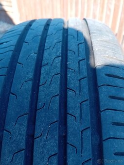 Letní pneu 215/55 R17 - 2