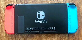 Modované Nintendo Switch příslušenství a 35 her - 2