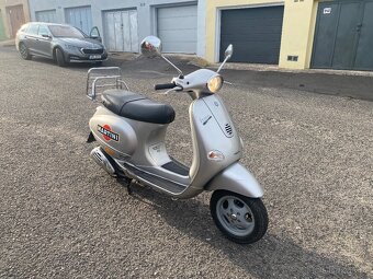 Vespa et4 150 - 2