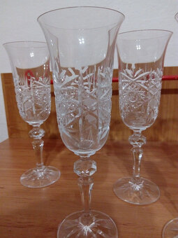 SKLENICE NA SEKT - ŠAMPAŇSKÉ - 2