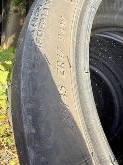 Letni 235/45 r17 - 2