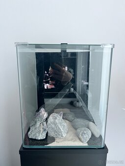 Nano akvárium, se stojanem - 2