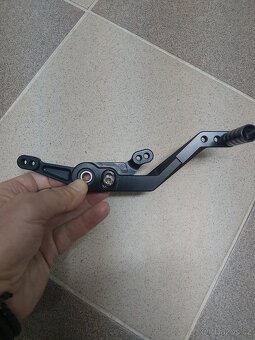 BMW S1000RR řadící páka Gilles - 2