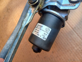 FIAT STILO Mechanismus a motorek předních stěračů - 2