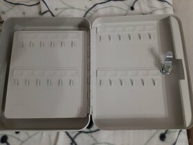 Uzamykatelná schránka pro 48 klíčů - 2