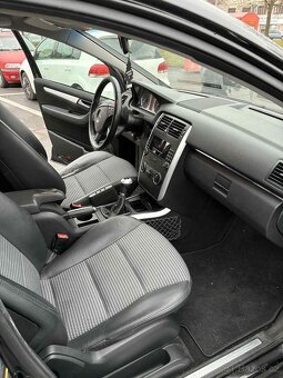 PRODÁM MERCEDES BENZ B 200 - 2