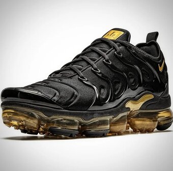 NIKE Air VaporMax PLUS 2019 "Black/Gold" - 2
