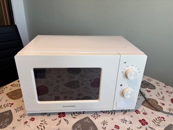 Mikrovlnná trouba Daewoo - 2