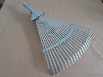 Hrábě na listí - 2