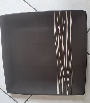 Talíře a hrnek - 2