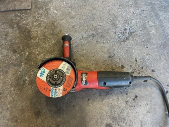 úhlová bruska Milwaukee - 2