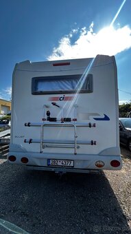 Elliot Garage P - Karavan - 2