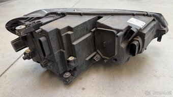 Světlo vw Touran - 2