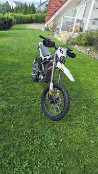 Surron Ultra Bee - 2