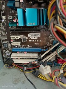 Bedna PC AMD procesor v základní deska asuz m4a7b-b - 2