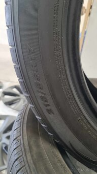 Nexen N'fera SU1 215/55 R17 94 V - 2
