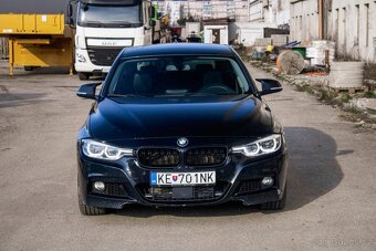 BMW Rad 3 Touring 320d xDrive Advantage A/T - 2