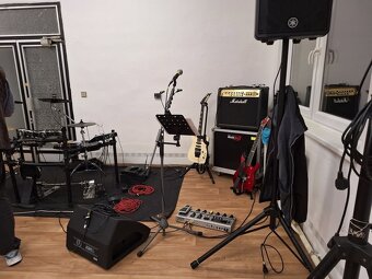 Prodám Kombo Marshall AVT100 + Case - 2