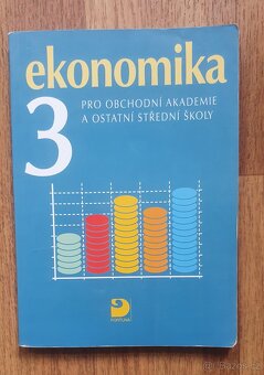 Prodám knihy učebnice o ekonomice. - 2