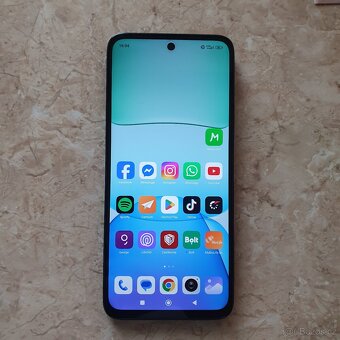 REDMI 13 záruka-měsíc starý - 2